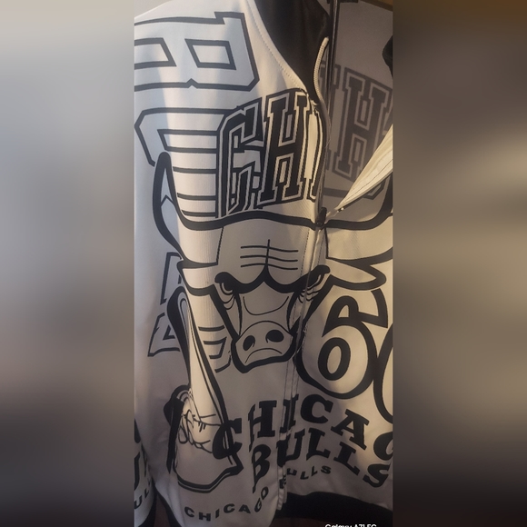 NBA Chicago Bulls polyester zip jacket xl - Picture 2 of 10